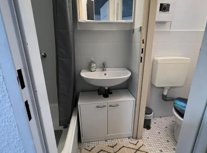 Apartment Deniz's Serviced Apartment. *